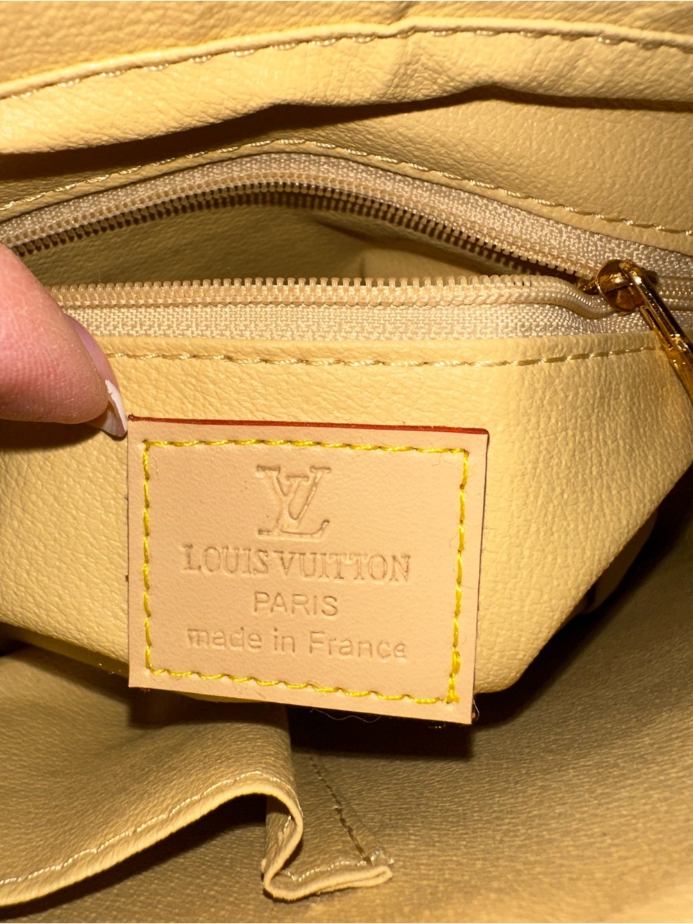New Monogram Looping Bag - Picture 8 of 11
